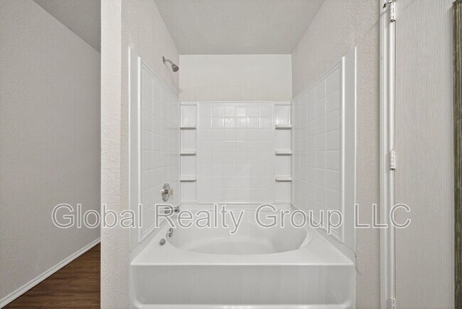 Building Photo - 16610 Retama Crown