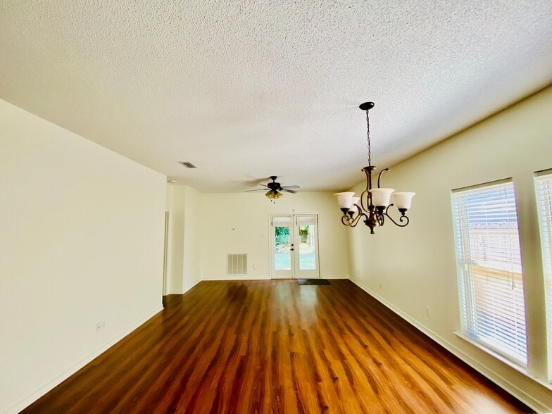 Building Photo - 771 Wesley Ave