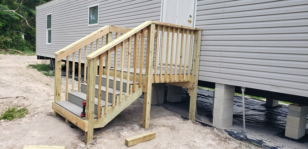 Building Photo - 17020 Meridian Blvd