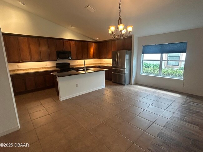 Building Photo - 665 Elk River Dr