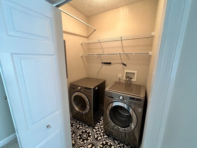 Building Photo - Ogletree Village Twin Home