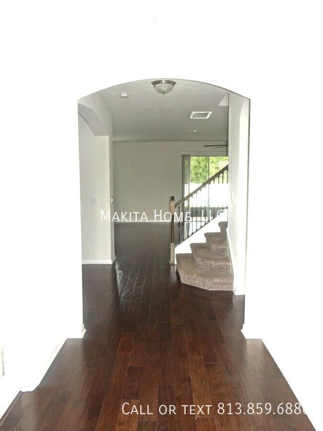 Building Photo - 11310 Leland Groves Dr