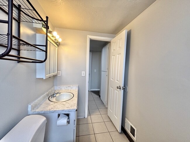 Building Photo - 7875 S 3800 W