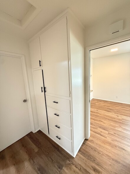 Building Photo - 286 Homer Ave