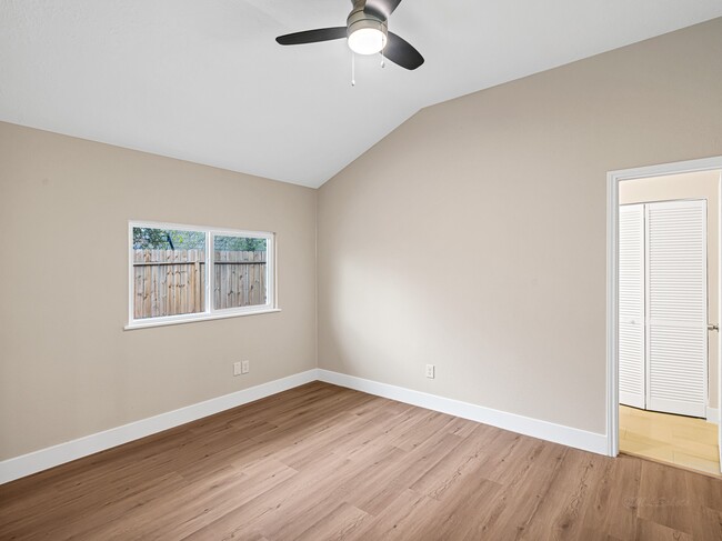 Building Photo - 9254 Autumnsong Dr