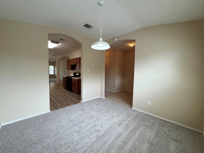 Building Photo - 209 Katy B Ln