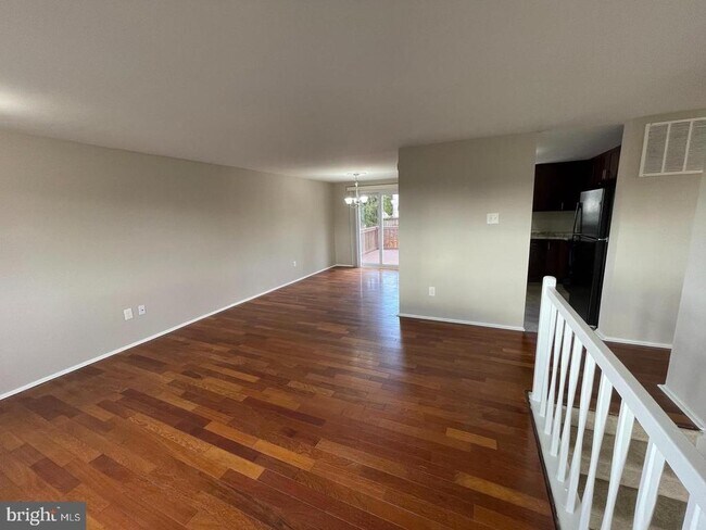 Building Photo - 625 Glynita Cir