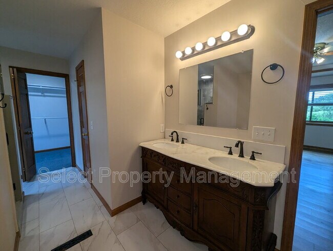 Building Photo - 10931 Smokey Ridge Pl