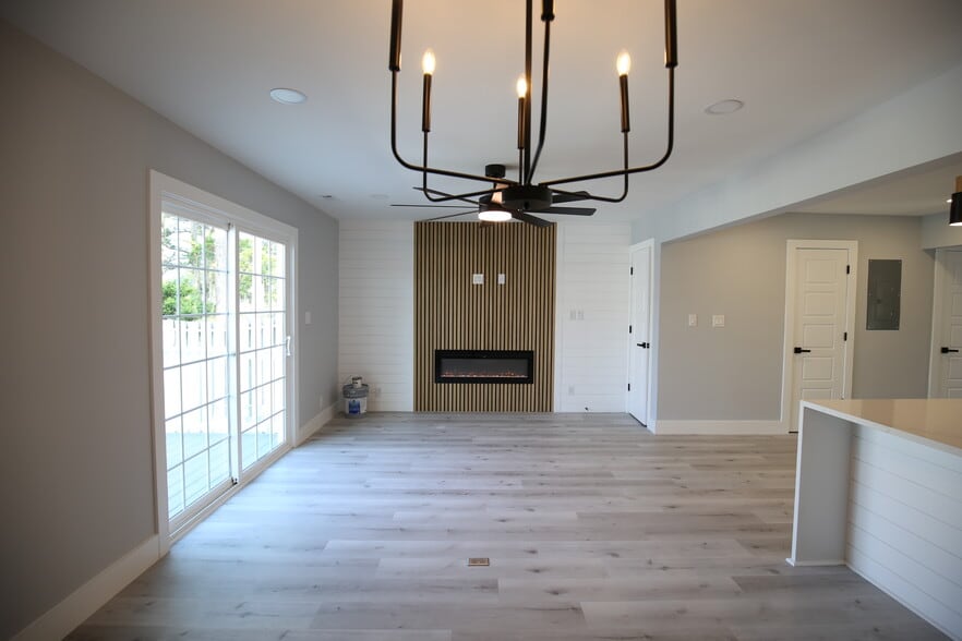 Building Photo - 2970 Old Bryan Dr