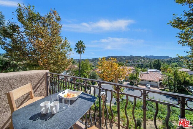 Building Photo - 24409 Voltara Ct