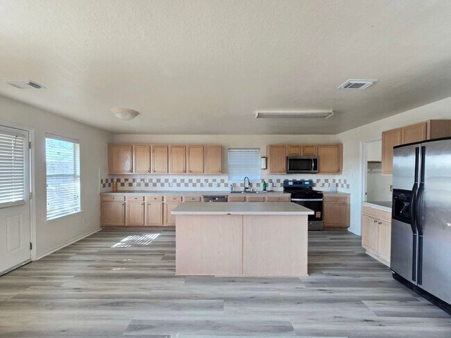 Building Photo - 15723 Crooked Arrow Dr