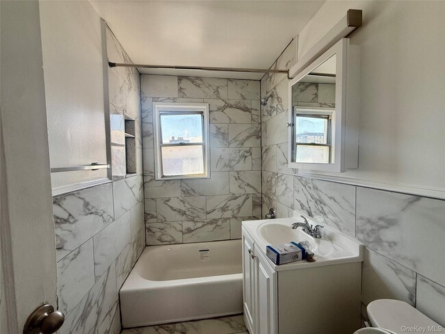 Building Photo - 356 E Broadway