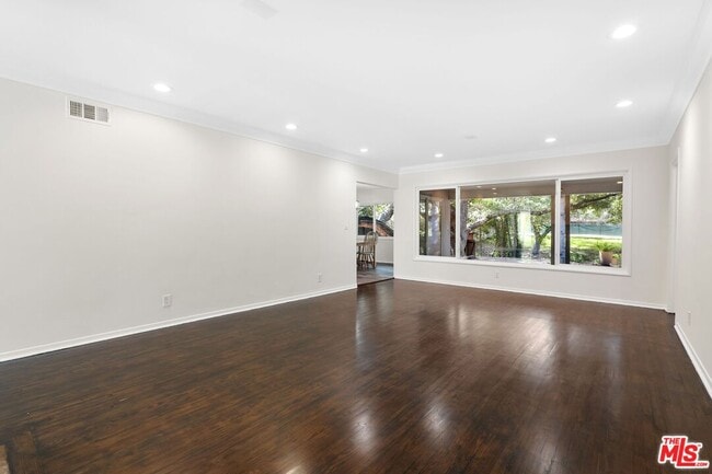 Building Photo - 15543 Del Gado Dr