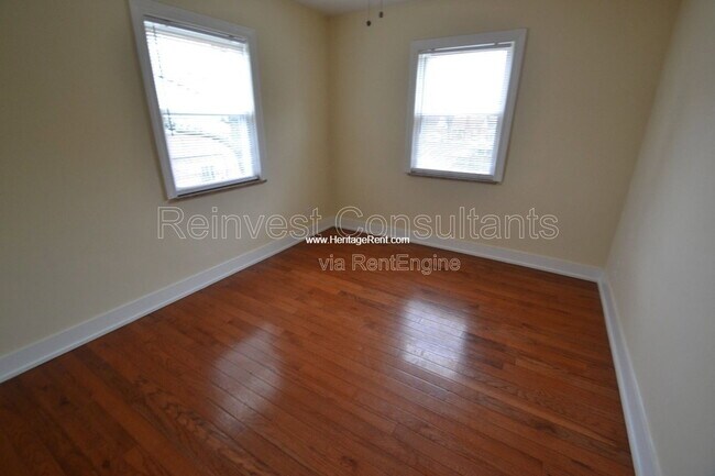 Building Photo - 6941 Mulberry St