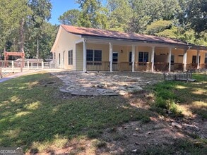 Building Photo - 7440 Bells Ferry Rd