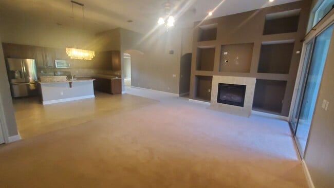 Building Photo - 6138 Wakulla Springs Rd