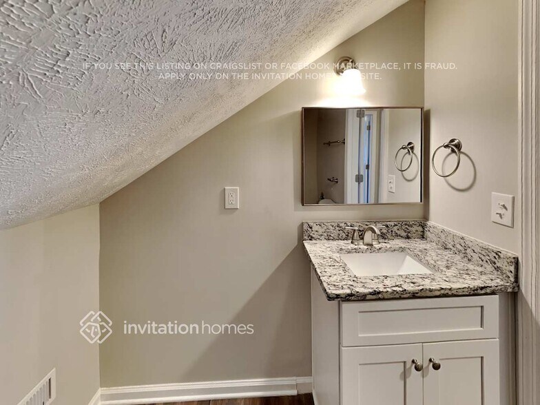 Building Photo - 1915 Venada Trail