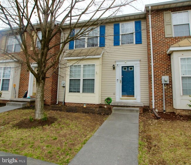 Building Photo - 403 Chatham Square