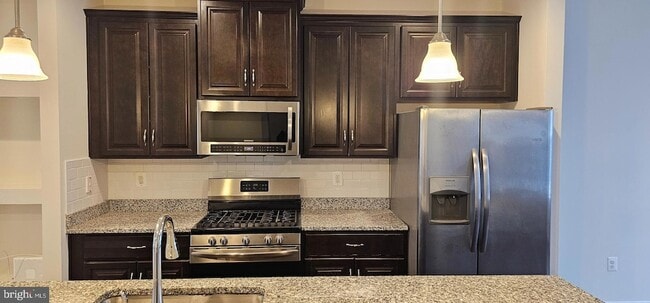 Building Photo - 156 Ironwood Ct