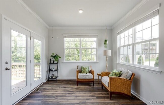Building Photo - 5649 Rohan Pl