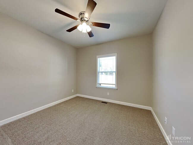 Building Photo - 512 Poplar Bend Dr