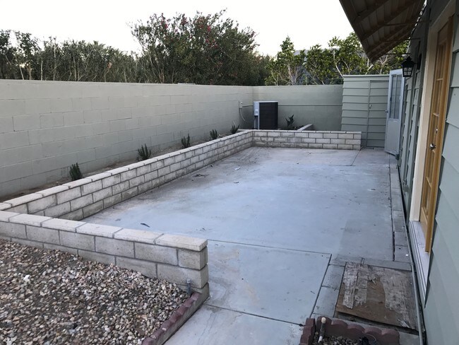 Building Photo - 73270 Desert Greens Dr N