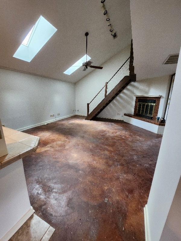 Building Photo - 542 S Deerfield Dr