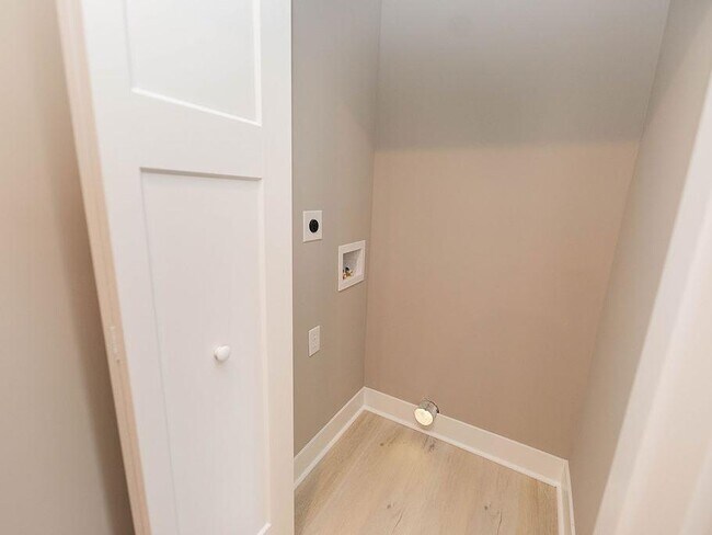 Building Photo - Westcott 20A - Townhome W/ Garage