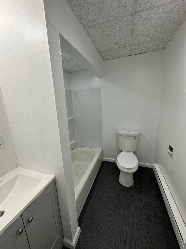 Building Photo - 1213 Pittston Ave