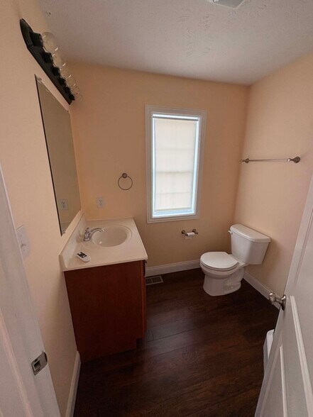 Bathroom #2 - 1752 W Countryside Ln