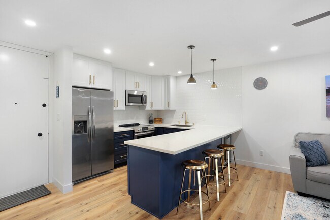 Building Photo - 3050 Rue D’Orleans