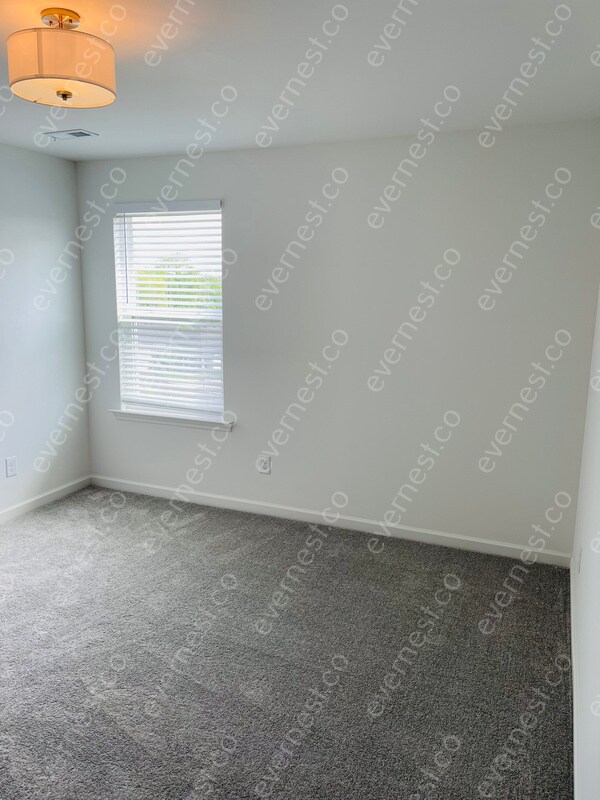 Building Photo - 2656 Lakevilla Dr