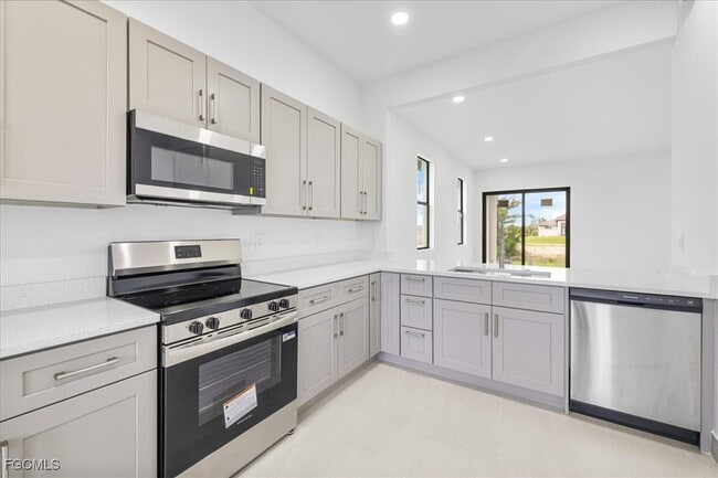 Building Photo - 4333 NW 33rd Ln