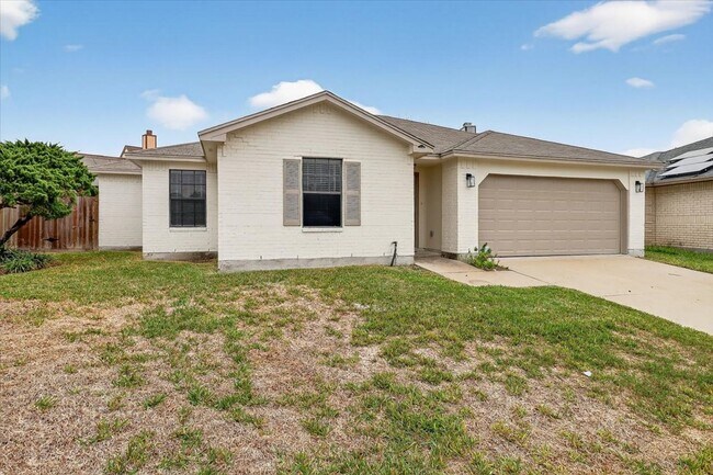 Building Photo - 4453 Lake George Dr