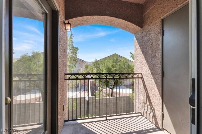 Building Photo - 9050 W Warm Springs Rd