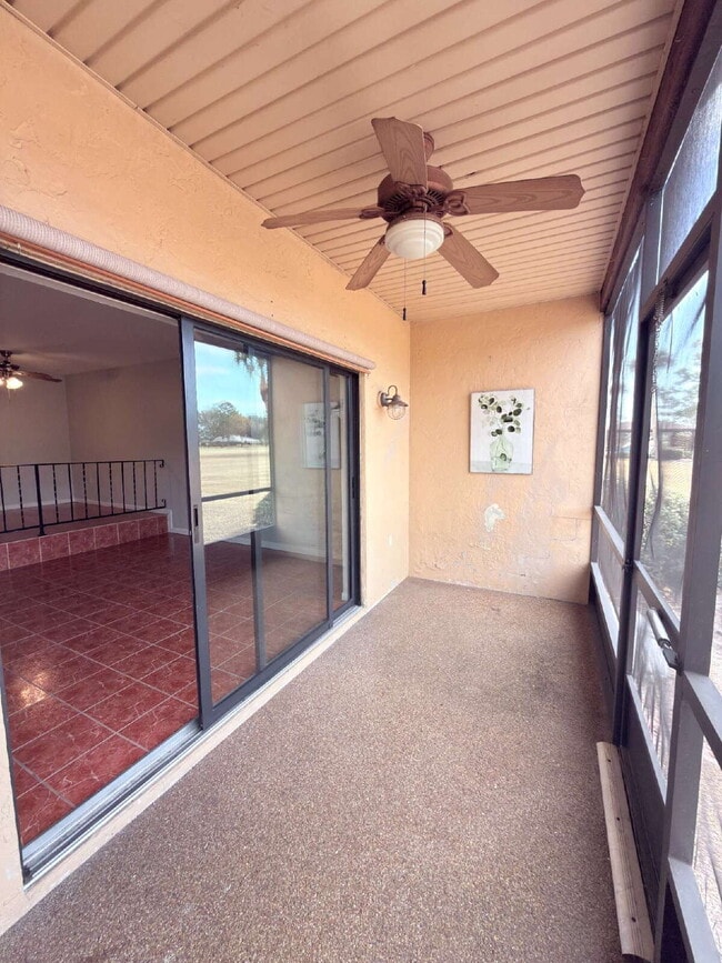 Building Photo - Moving Ready! 2 bedroom and 2 1/2 Bathroom