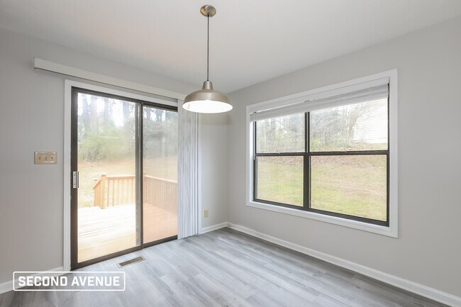 Building Photo - 3524 Sheree Trail