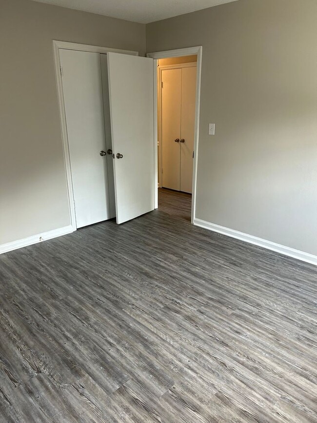 Building Photo - 3 bedroom, two bath home for rent