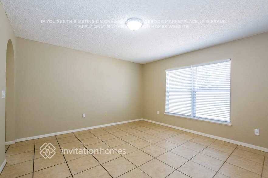 Building Photo - 580 Birch Ct