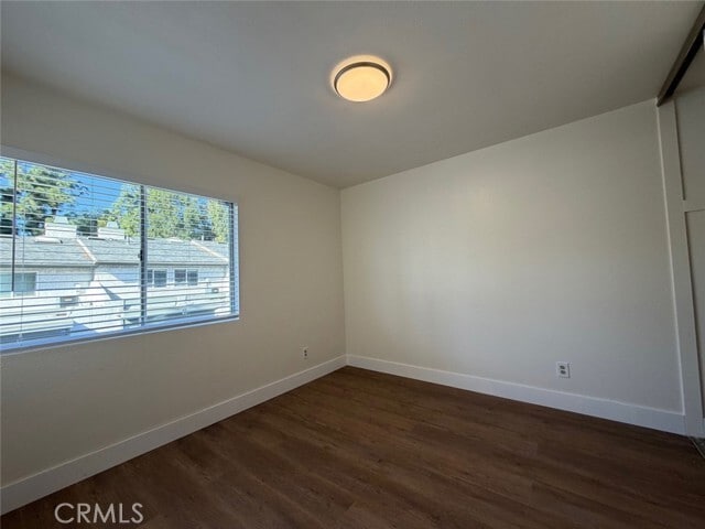 Building Photo - 1916 E 5th St