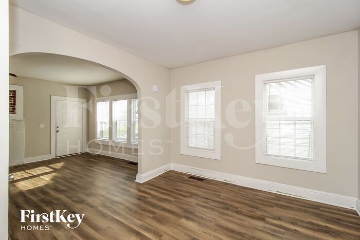 Building Photo - 1387 Beecher St SW