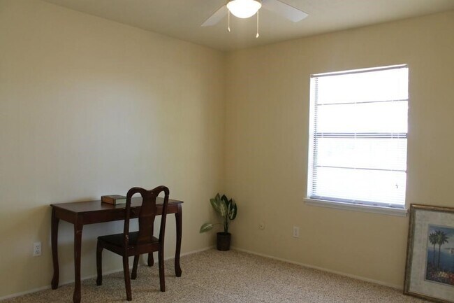 Building Photo - 5445 Gates Dr