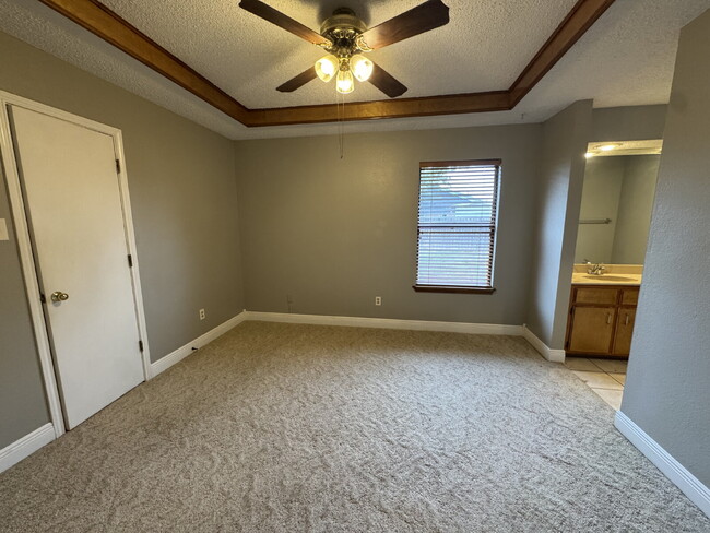 Building Photo - House Located On Cul-De-Sac & Within Minutes Of Wal-Mart & W. Loop 289!
