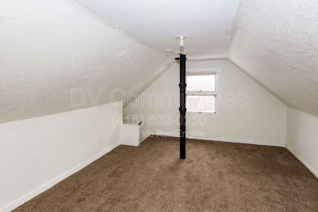 Building Photo - 3971 E 71st St