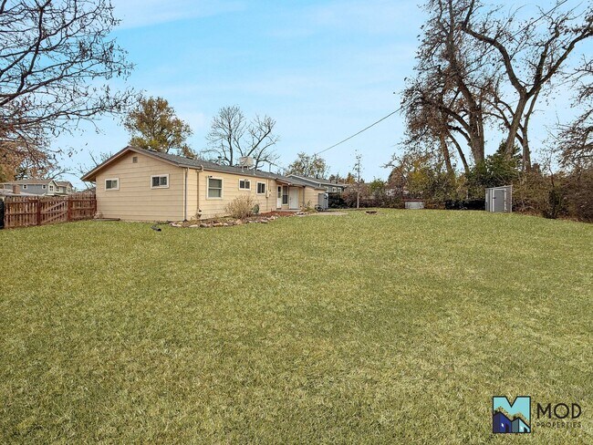 Building Photo - $0 DEPOSIT OPTION!!! CHARMING 3 BED/1 BATH RANCH IN VIRGINIA VILLAGE: HARDWOOD FLOORS, SPACIOUS L...