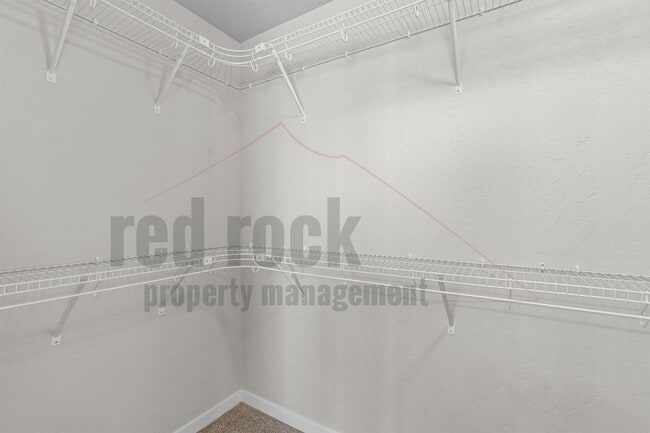 Building Photo - 1228 N Tschirley Rd