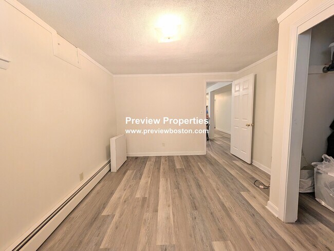 Building Photo - 17 Matchett St