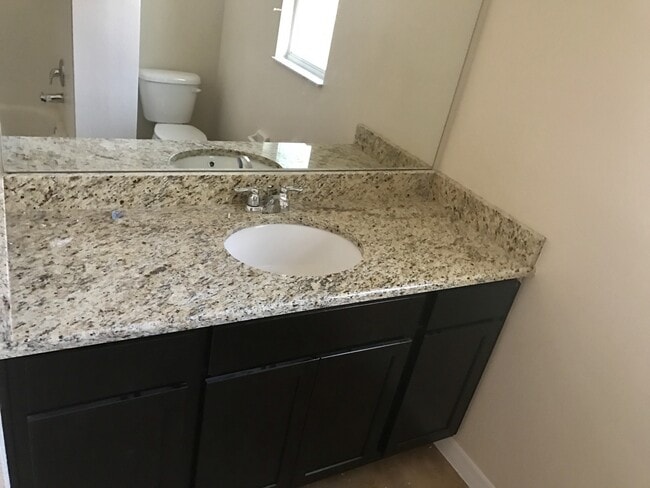 Building Photo - MOVE IN SPECIAL-Beautiful Energy Efficient 3/2 Home in St. Cloud