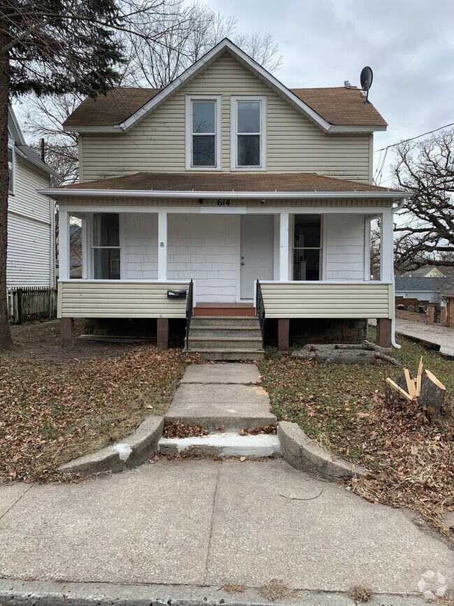 Building Photo - Cute 2 bedroom $750 per month