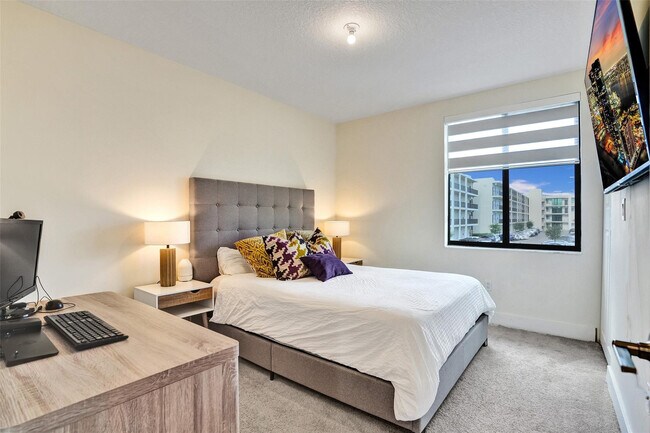 Building Photo - 8001 NW 41st St